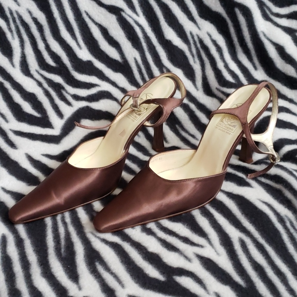 Brown satin wedding shoes - Picture 2 of 4